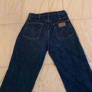 Vintage high wasted wrangler jeans